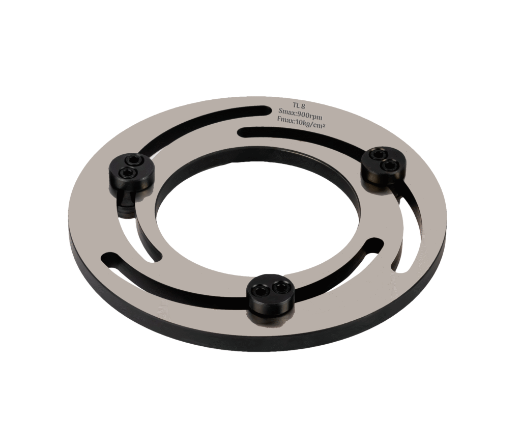 Tornalama aparatı ile CNC torna metal parça bağlama